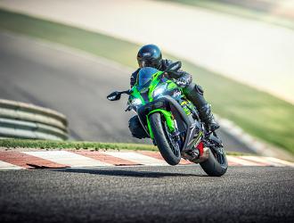 2019 Ninja ZX-10R Action Images (8)  Ninja? ZX?-10R ABS KRT